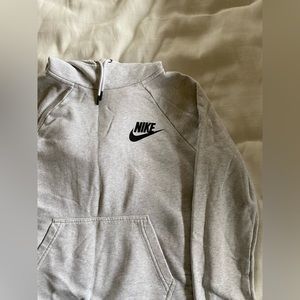 Women’s Nike Sweatshirt